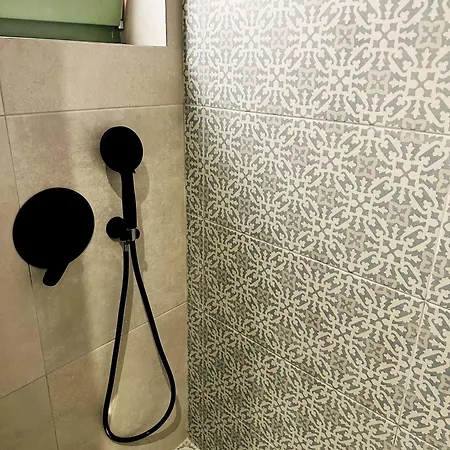 Roussos Place - Next To Splantzia Square - 2bd 2ba * Chania (Crete)