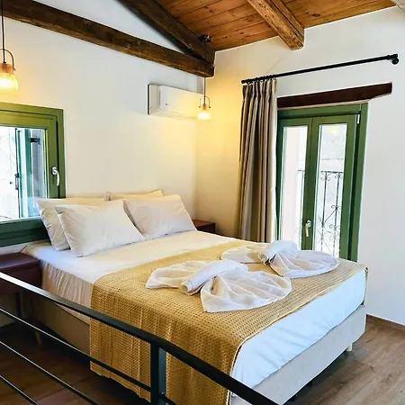 Vakantiehuis Roussos Place - Next To Splantzia Square - 2bd 2ba