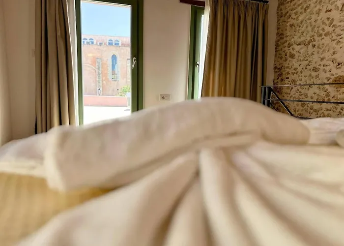 Roussos Place - Next To Splantzia Square - 2bd 2ba Сasa de vacaciones *