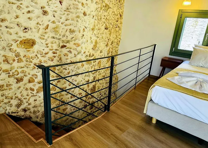 Сasa de vacaciones Roussos Place - Next To Splantzia Square - 2bd 2ba La Canea