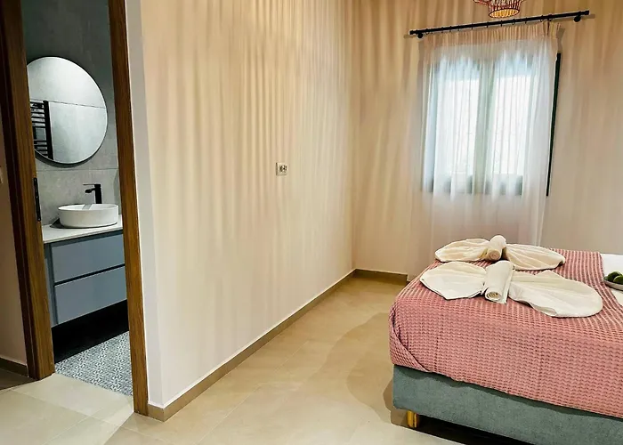 Сasa de vacaciones Roussos Place - Next To Splantzia Square - 2bd 2ba