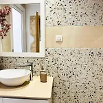 Roussos Place - Next To Splantzia Square - 2bd 2ba Chania (Crete)