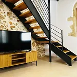 Ferienhaus Roussos Place - Next To Splantzia Square - 2bd 2ba Chania (Crete)