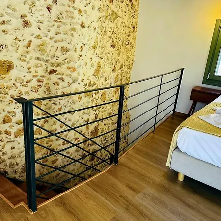 Ferienhaus Roussos Place - Next To Splantzia Square - 2bd 2ba Chania (Crete)