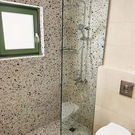 Roussos Place - Next To Splantzia Square - 2bd 2ba * Χανιά