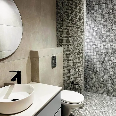 Roussos Place - Next To Splantzia Square - 2bd 2ba Prázdninový dům