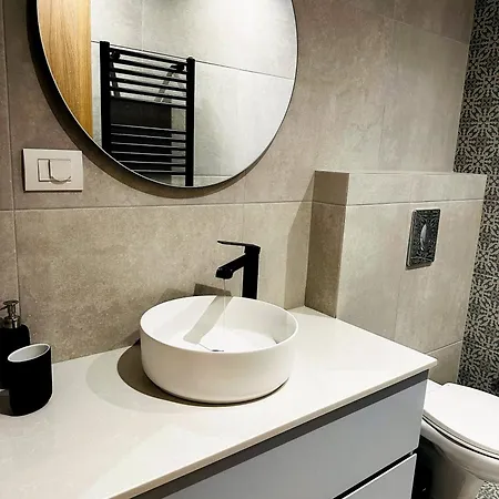 Σπίτι διακοπών Roussos Place - Next To Splantzia Square - 2bd 2ba *