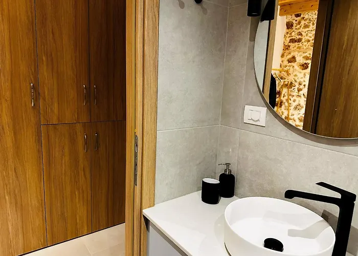 Roussos Place - Next To Splantzia Square - 2bd 2ba * ハニア