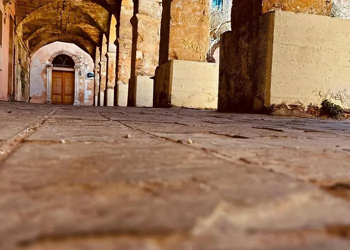 Roussos Place - Next To Splantzia Square - 2bd 2ba 別荘 ハニア